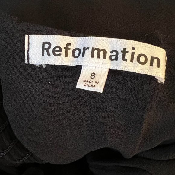 LAST ONE! Reformation Bess Dress in Black - Picture 10 of 16